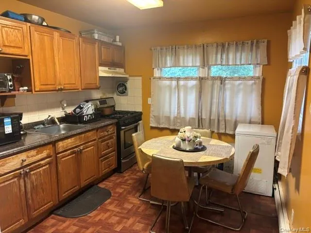51 Hinda Boulevard Riverhead, NY 11901