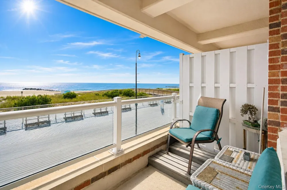 370 W Broadway #1D Long Beach, NY 11561