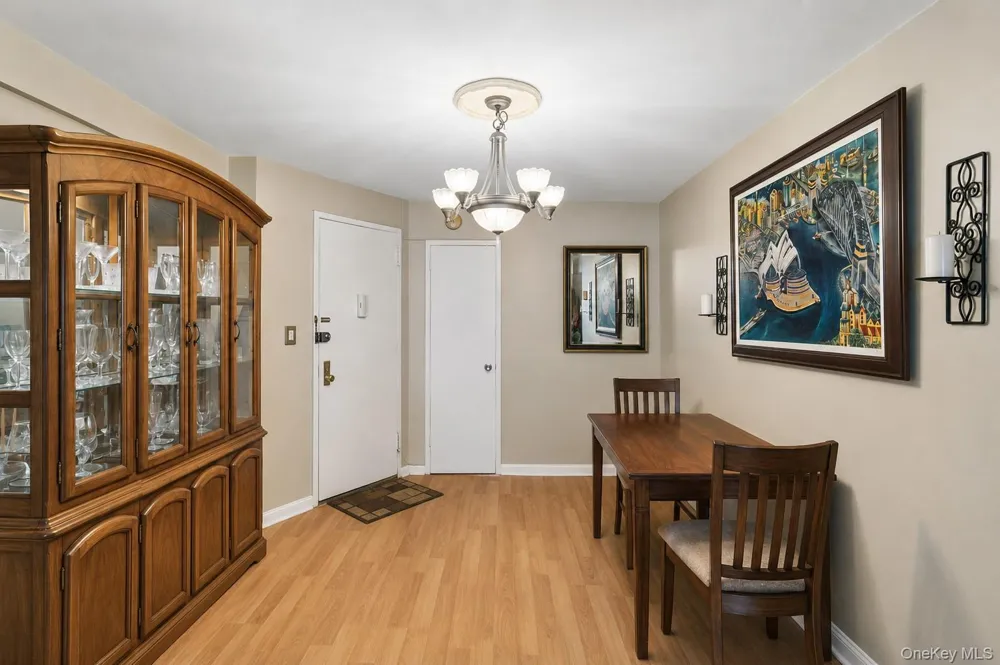 370 W Broadway #1D Long Beach, NY 11561