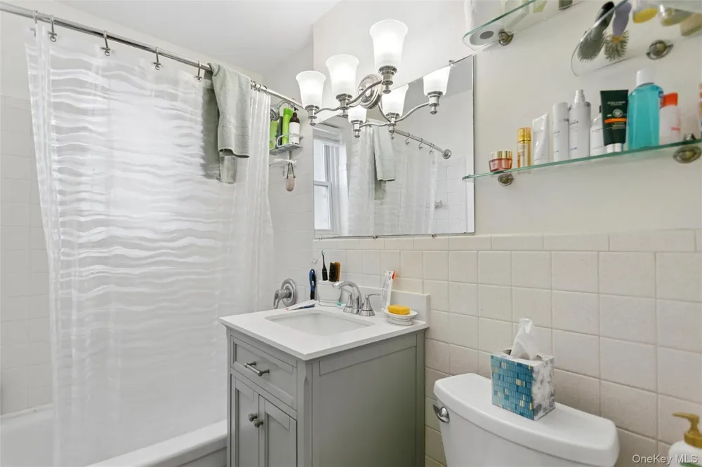 370 W Broadway #1D Long Beach, NY 11561