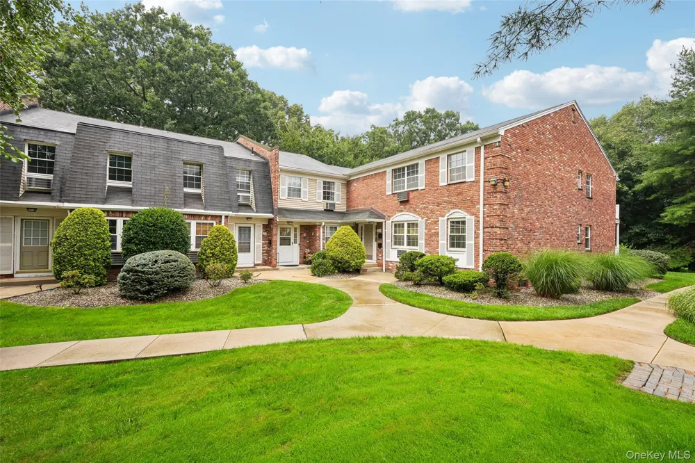 192 Doxbury Lane Suffern, NY 10901