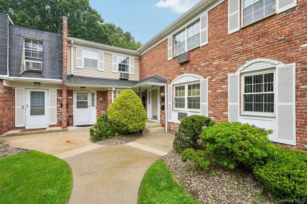 192 Doxbury Lane Suffern, NY 10901