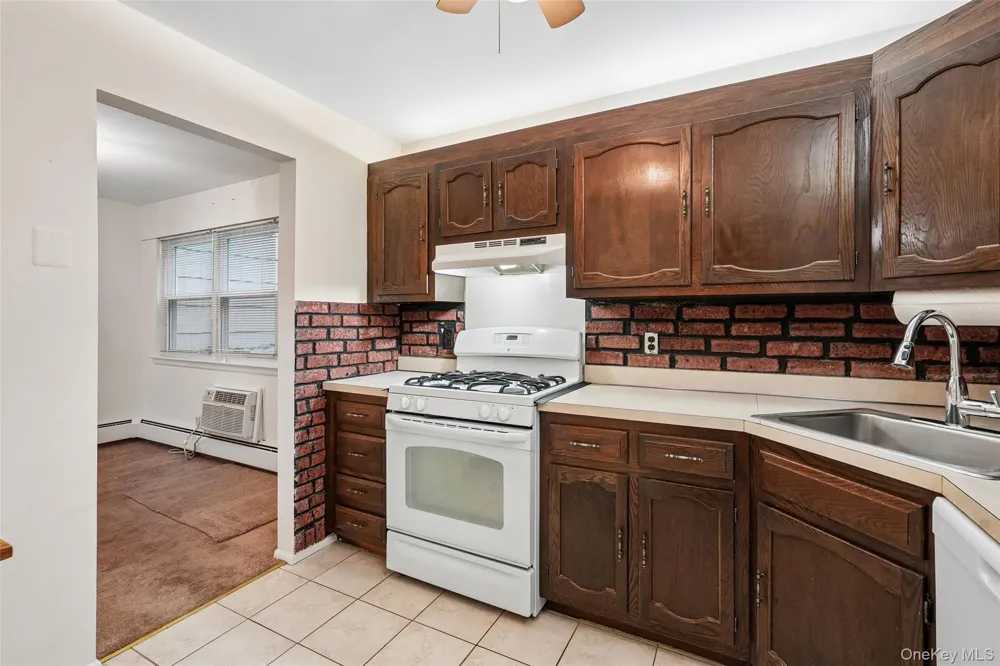 192 Doxbury Lane Suffern, NY 10901
