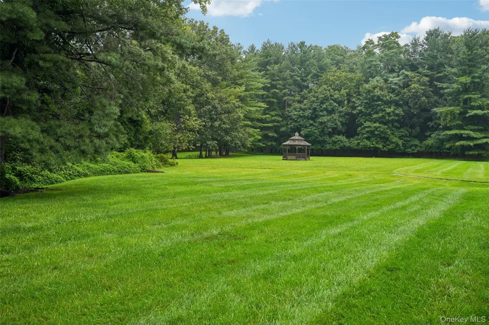 192 Doxbury Lane Suffern, NY 10901