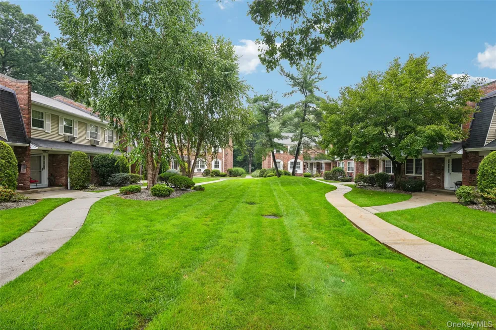 192 Doxbury Lane Suffern, NY 10901
