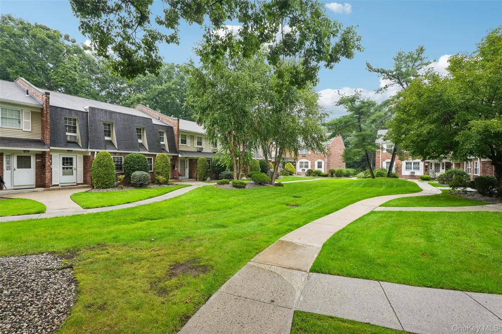 192 Doxbury Lane Suffern, NY 10901