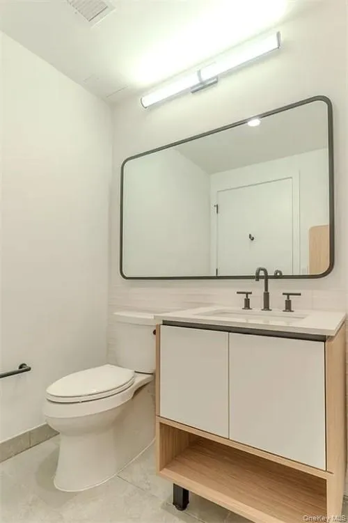 1807 66th Street #4D Brooklyn, NY 11204
