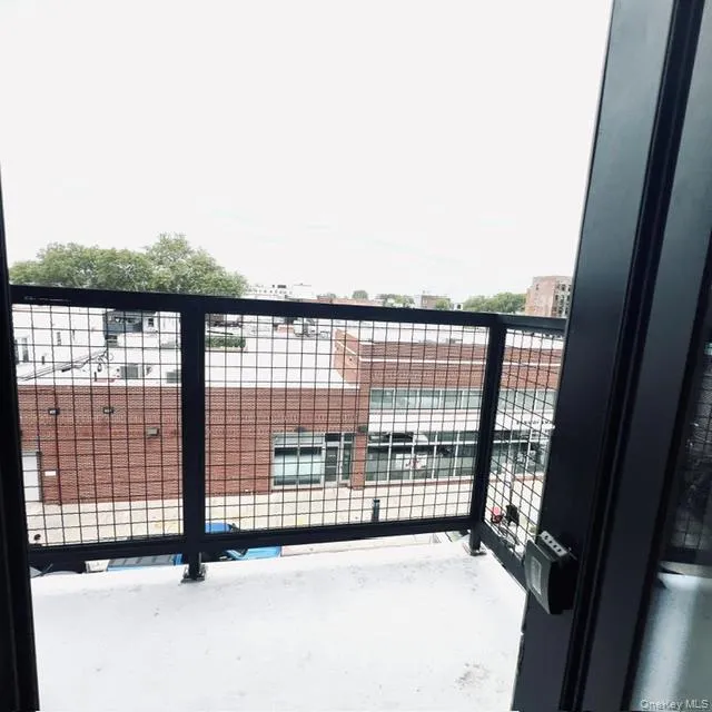 1807 66th Street #4A Brooklyn, NY 11204