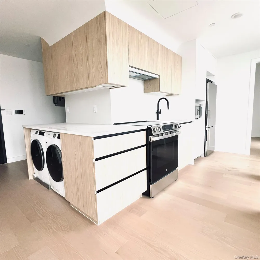 1807 66th Street #6C Brooklyn, NY 11204