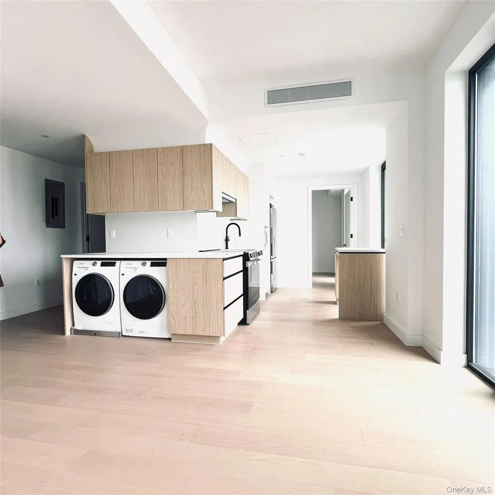 1807 66th Street #6C Brooklyn, NY 11204