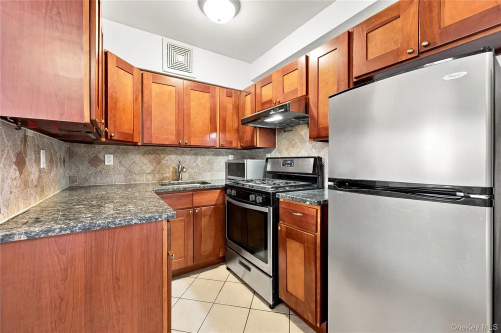 7617 46th Avenue #2C Elmhurst, NY 11373