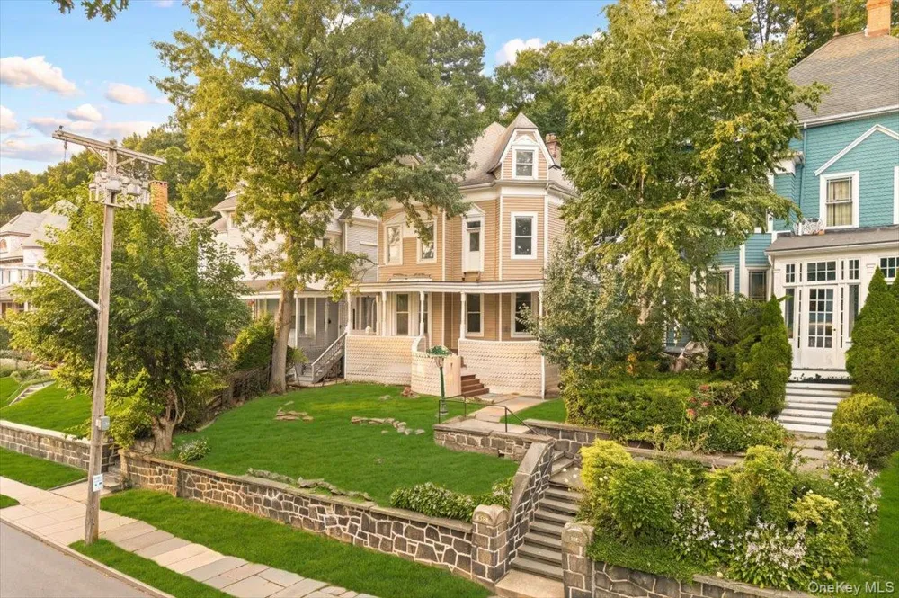 512 Warburton Avenue Yonkers, NY 10701