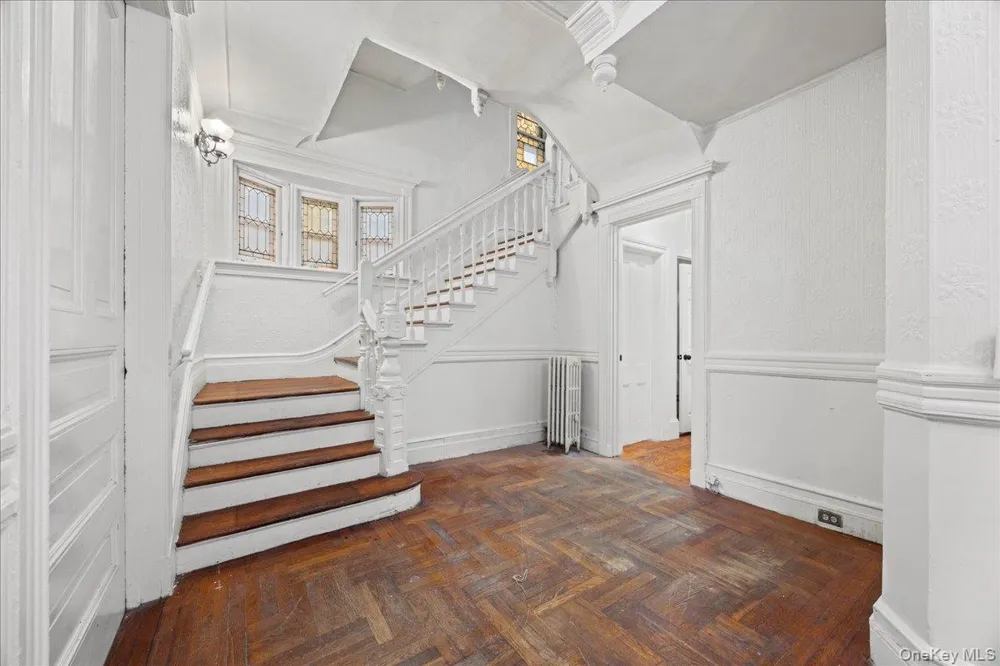 512 Warburton Avenue Yonkers, NY 10701