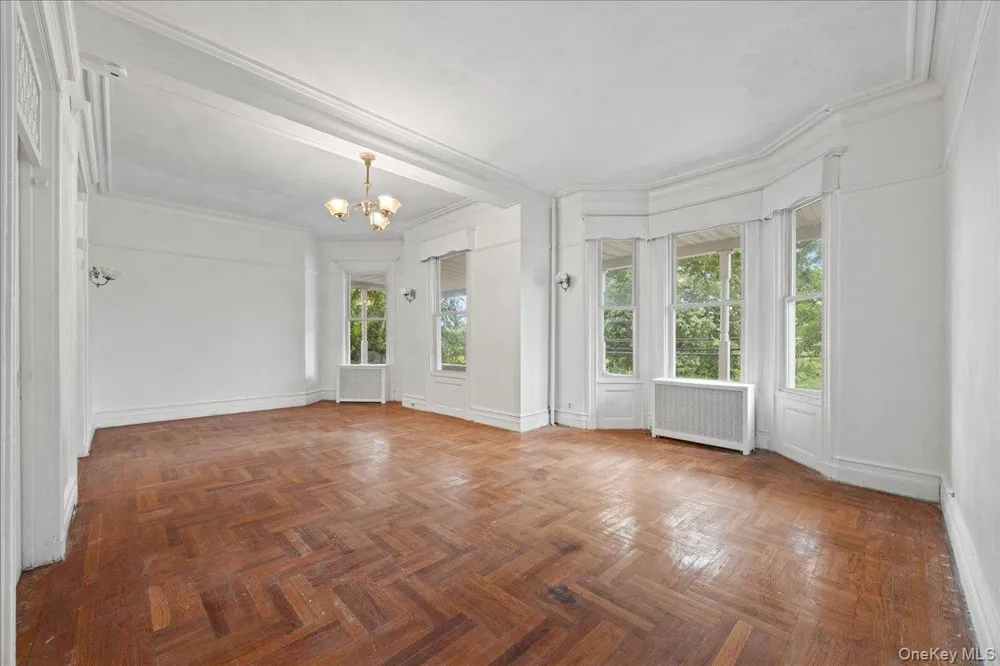 512 Warburton Avenue Yonkers, NY 10701