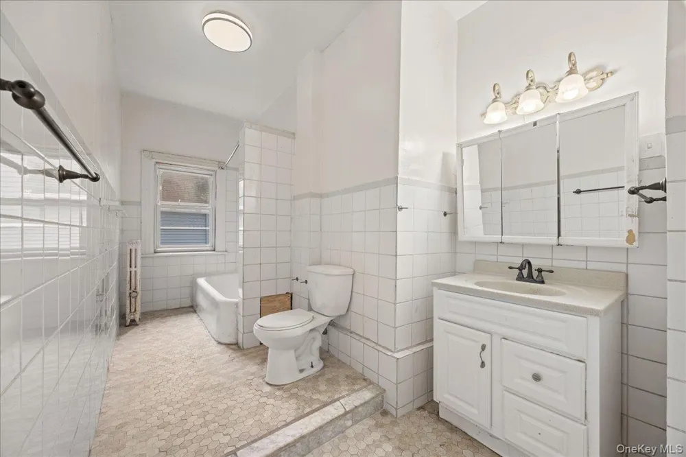 512 Warburton Avenue Yonkers, NY 10701