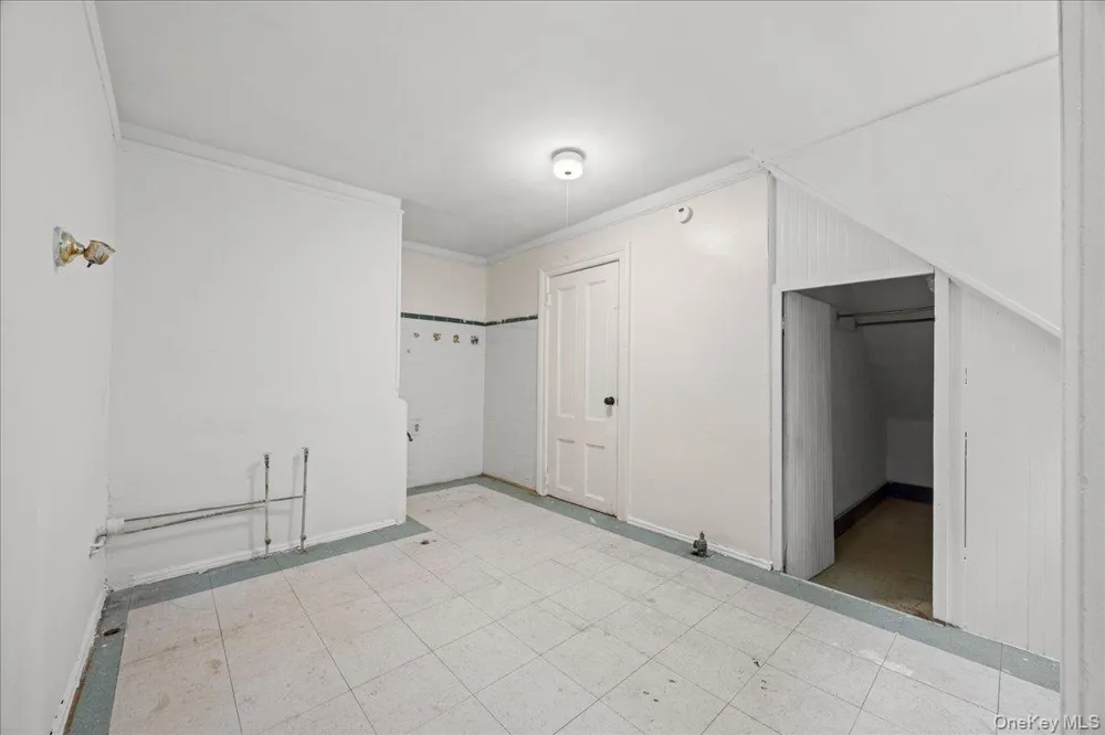 512 Warburton Avenue Yonkers, NY 10701