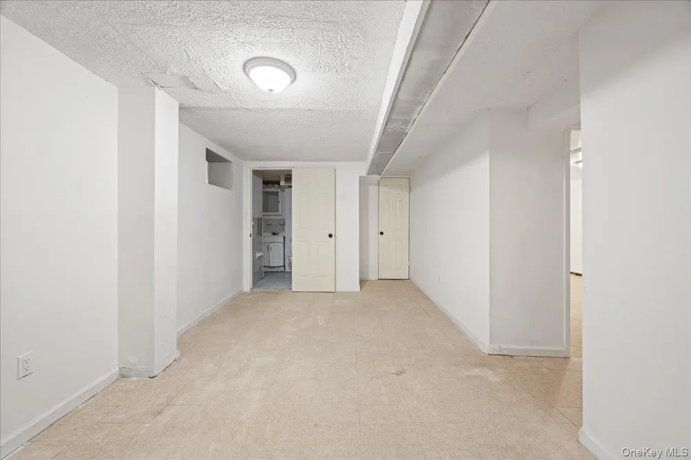 512 Warburton Avenue Yonkers, NY 10701