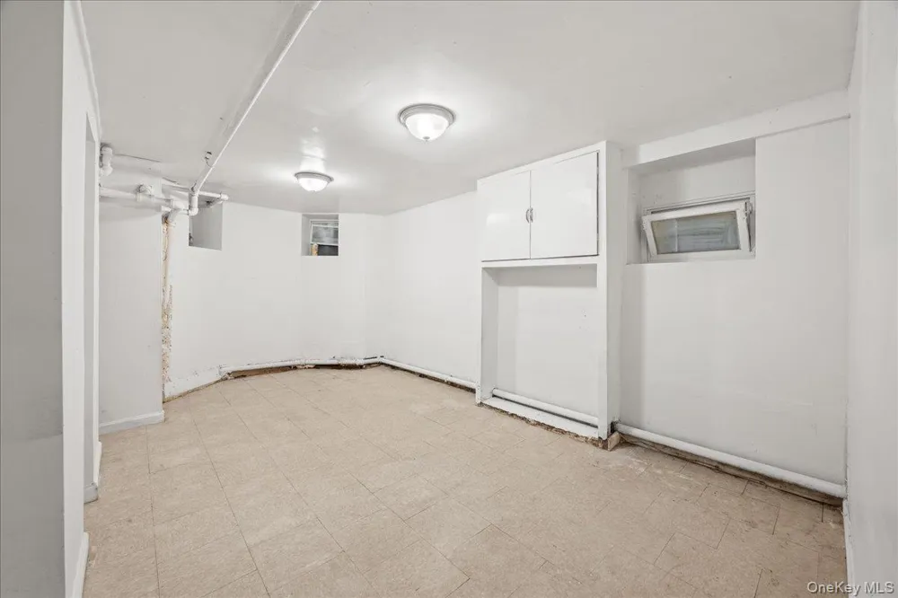 512 Warburton Avenue Yonkers, NY 10701