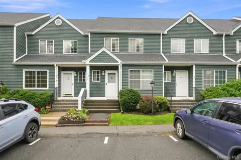 103 Kensington Court