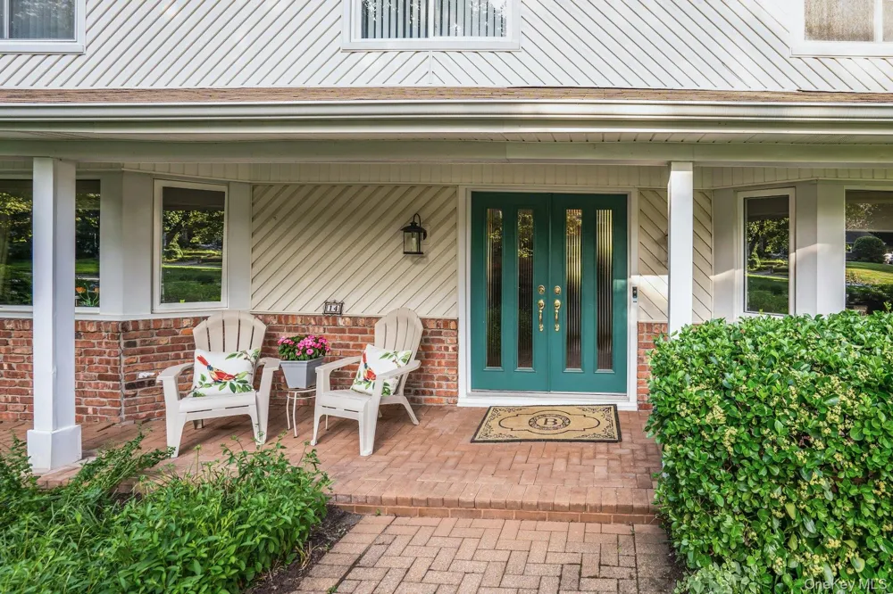 14 Tree Hollow Lane Dix Hills, NY 11746