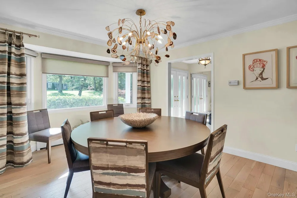 14 Tree Hollow Lane Dix Hills, NY 11746