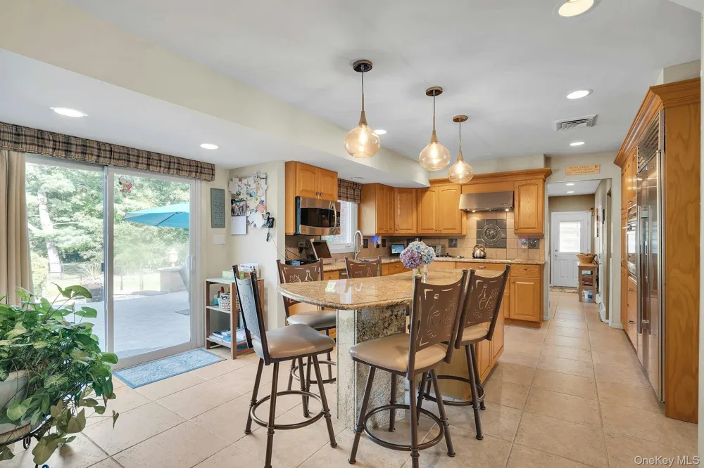 14 Tree Hollow Lane Dix Hills, NY 11746