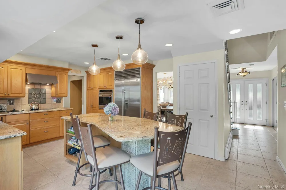 14 Tree Hollow Lane Dix Hills, NY 11746