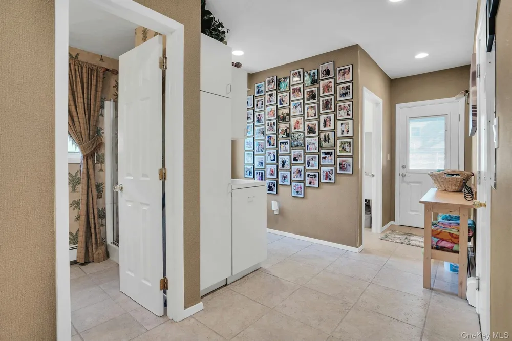 14 Tree Hollow Lane Dix Hills, NY 11746