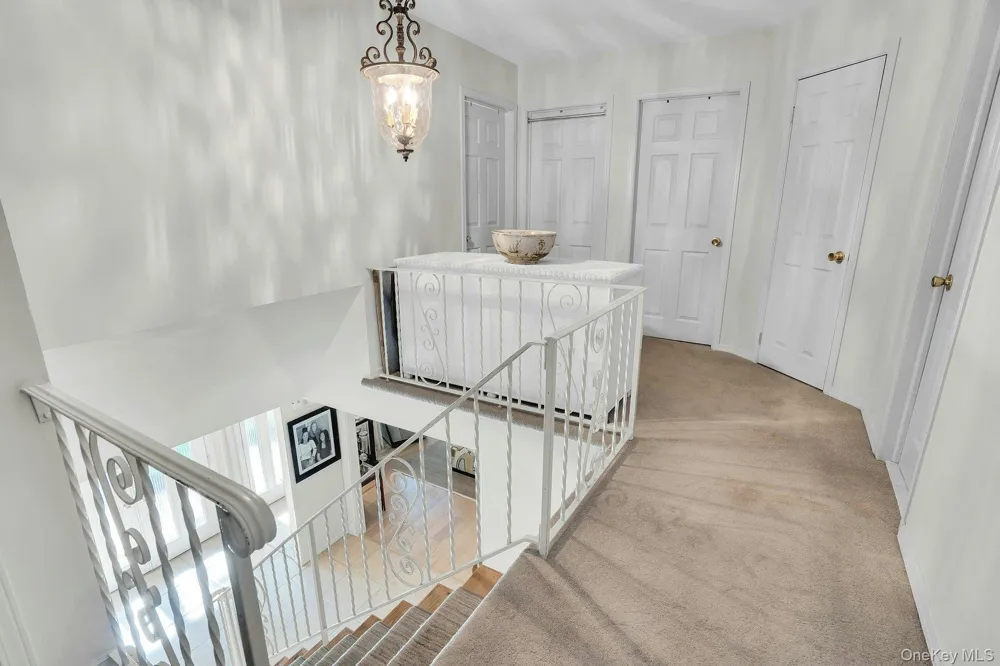 14 Tree Hollow Lane Dix Hills, NY 11746