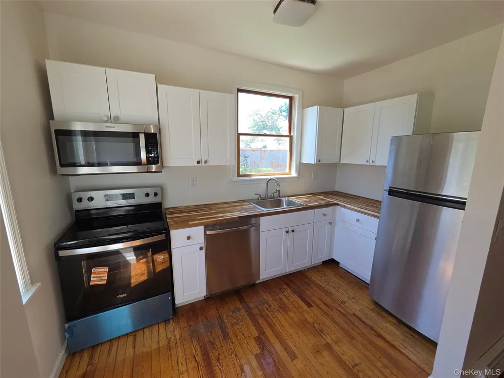 41 Lakewood Street Wyandanch, NY 11798