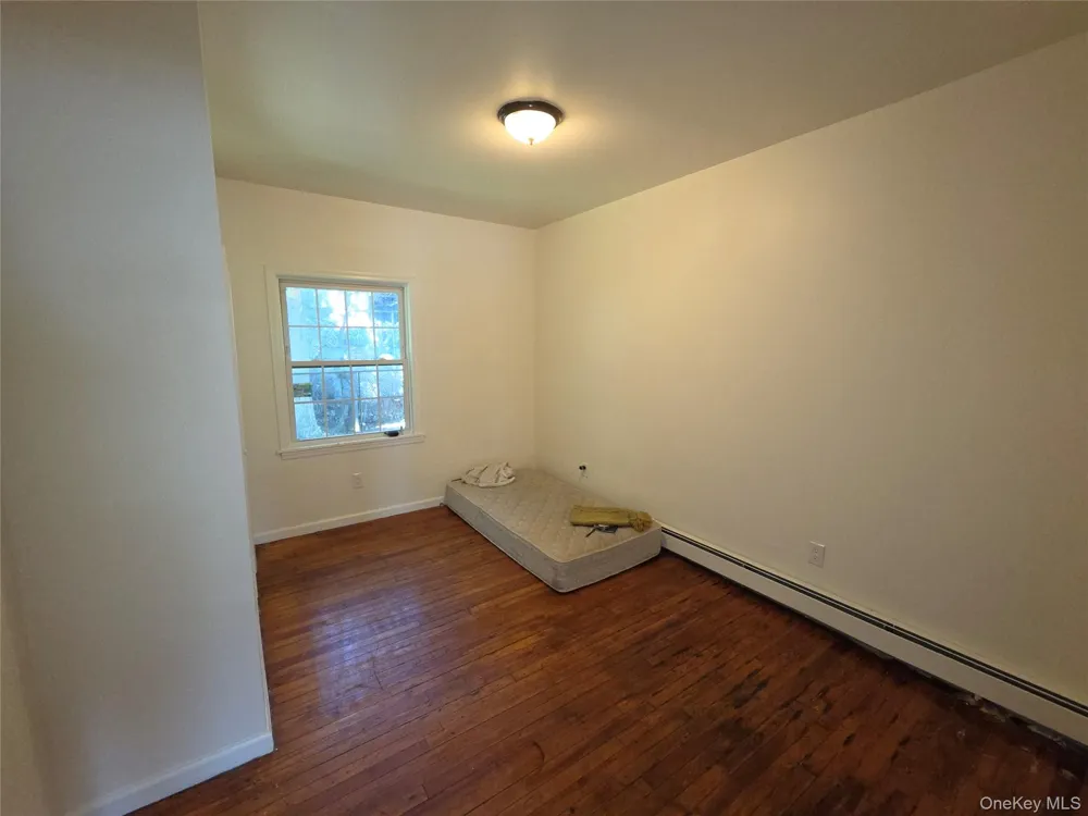 41 Lakewood Street Wyandanch, NY 11798