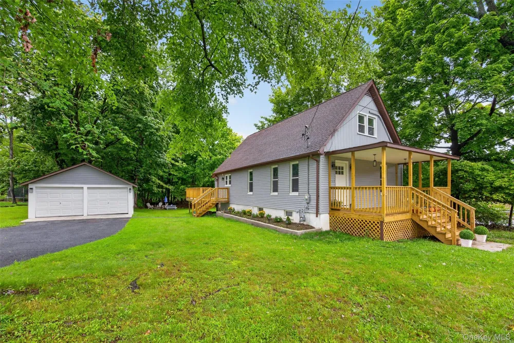 95 Silver Lake Sctn Road Middletown, NY 10940