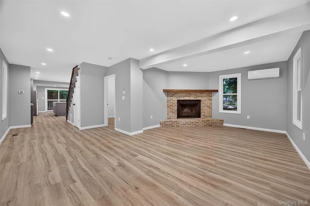 95 Silver Lake Sctn Road Middletown, NY 10940