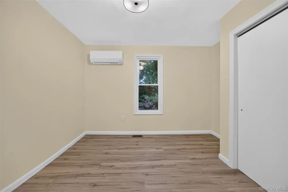 95 Silver Lake Sctn Road Middletown, NY 10940