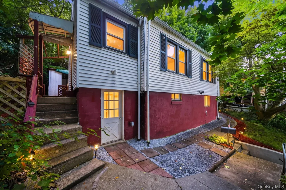 669 Division Street Peekskill, NY 10566