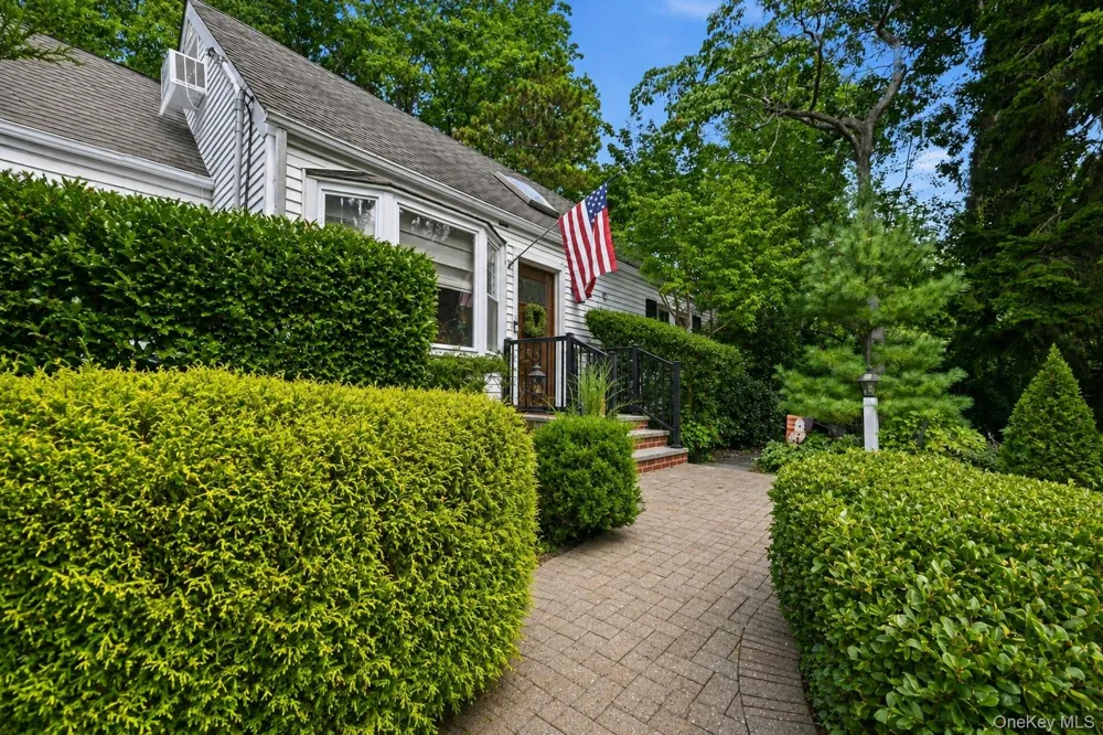40 Cliftwood Drive Huntington, NY 11743
