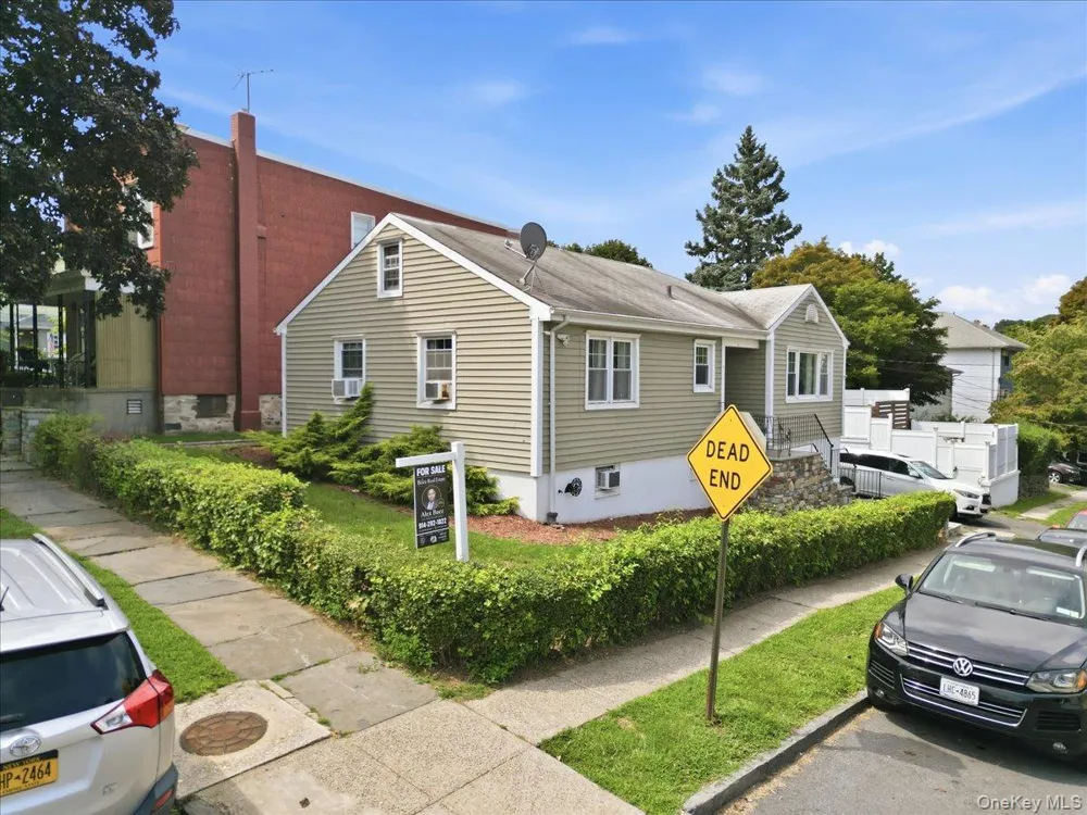 25 Coolidge Avenue Yonkers, NY 10701