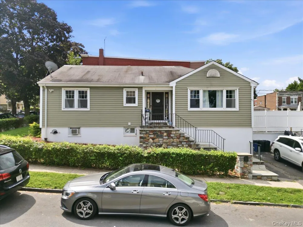 25 Coolidge Avenue Yonkers, NY 10701