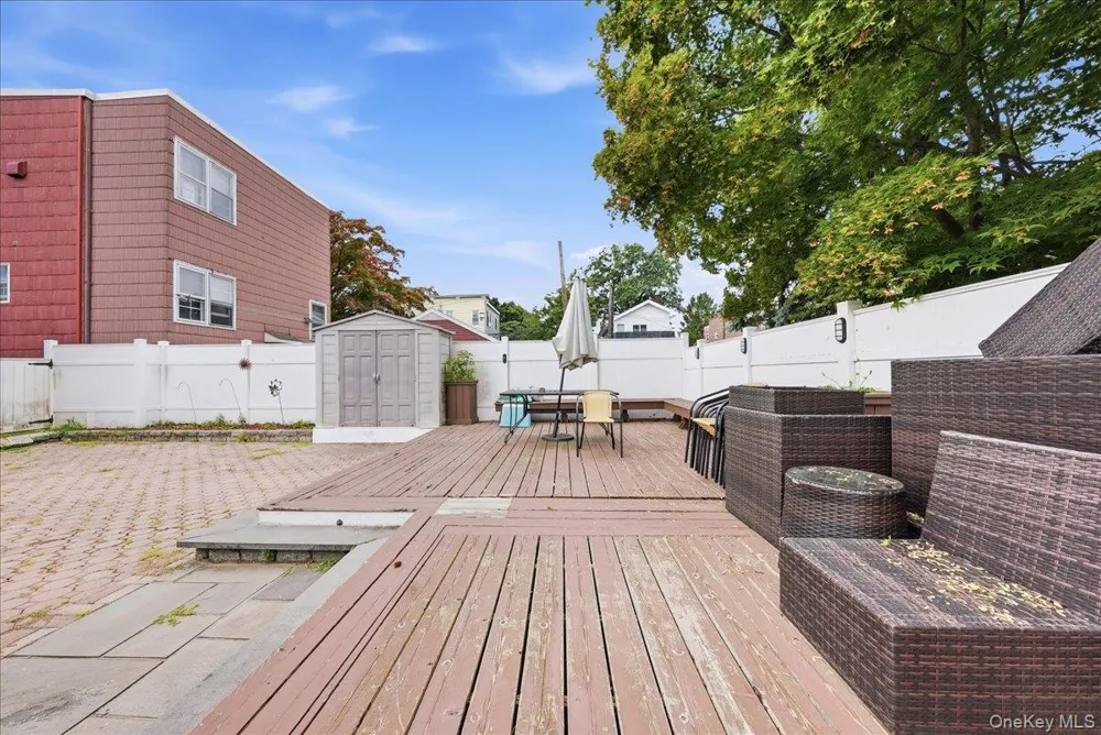 25 Coolidge Avenue Yonkers, NY 10701