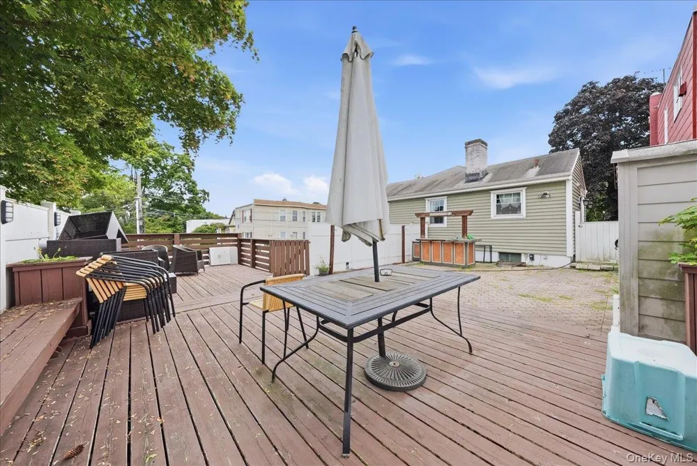 25 Coolidge Avenue Yonkers, NY 10701