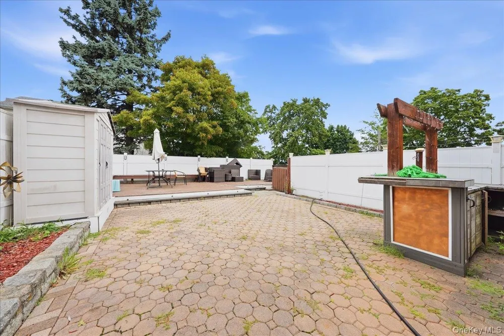 25 Coolidge Avenue Yonkers, NY 10701