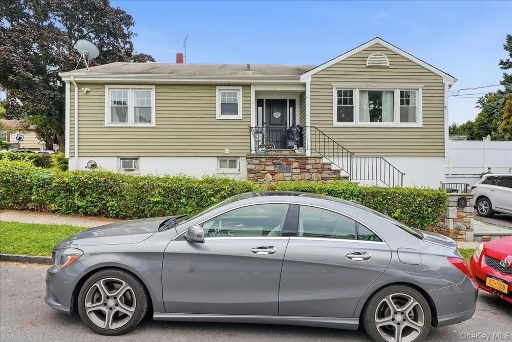 25 Coolidge Avenue Yonkers, NY 10701