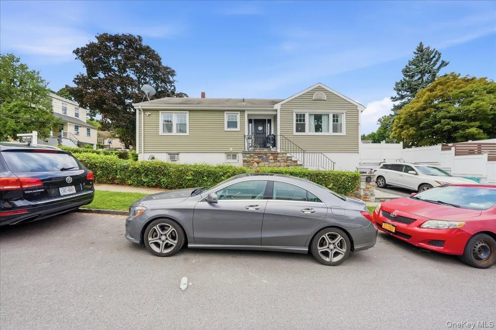 25 Coolidge Avenue Yonkers, NY 10701