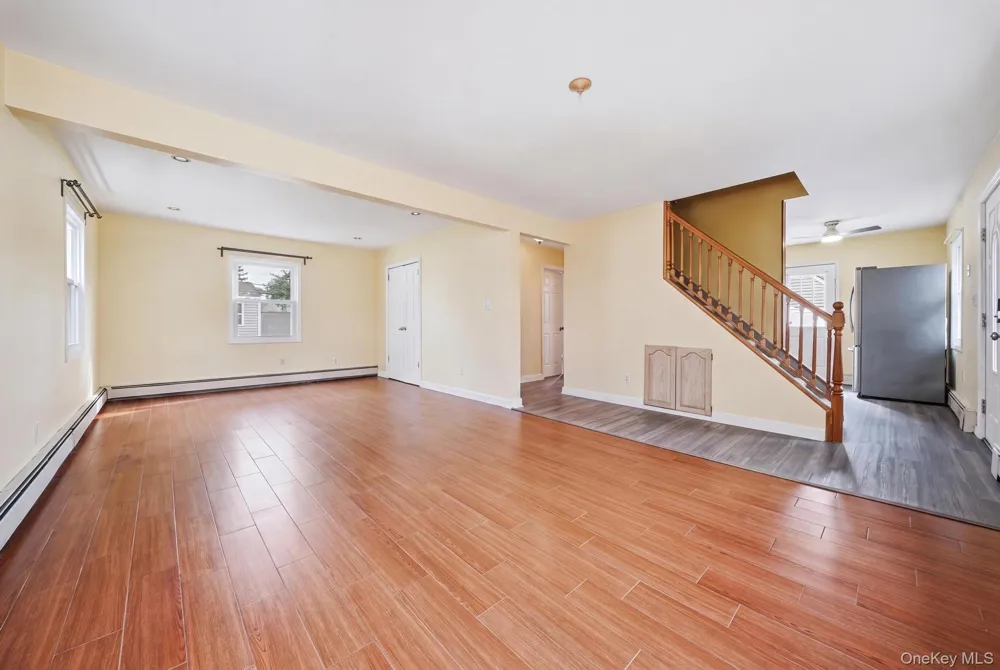 20 Needle Lane Levittown, NY 11756