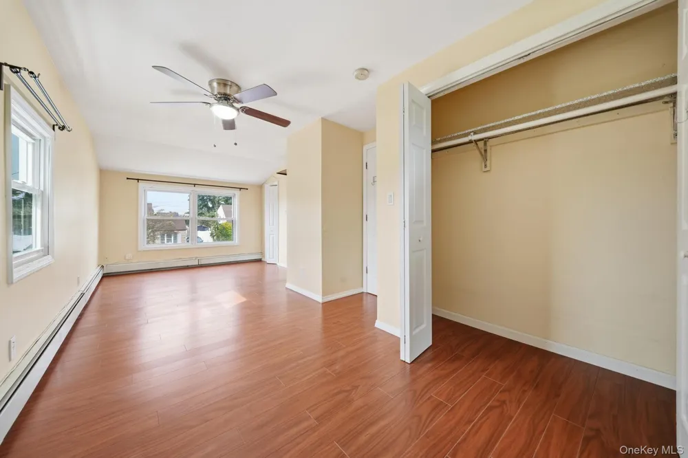 20 Needle Lane Levittown, NY 11756