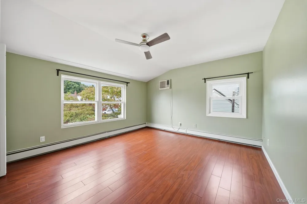 20 Needle Lane Levittown, NY 11756