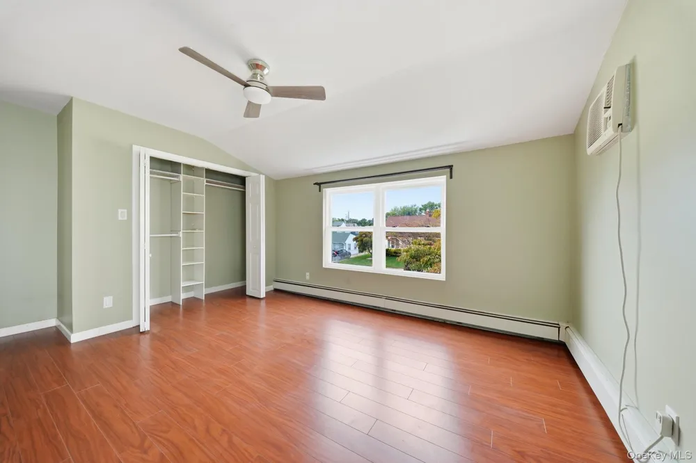20 Needle Lane Levittown, NY 11756