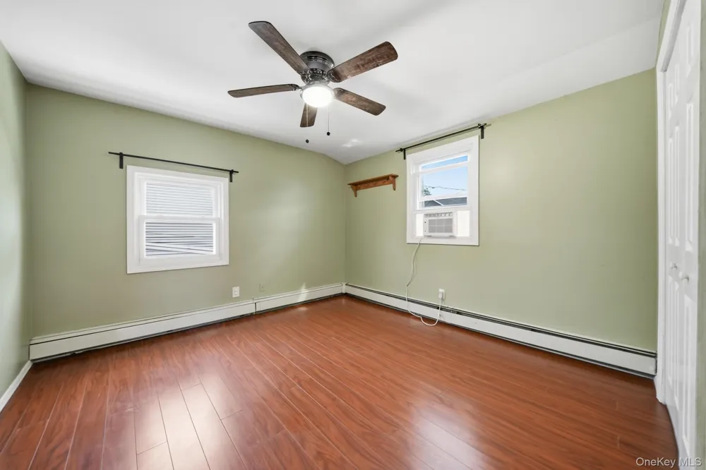 20 Needle Lane Levittown, NY 11756