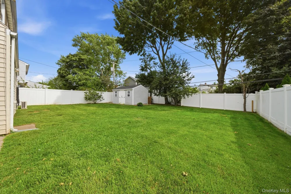 20 Needle Lane Levittown, NY 11756