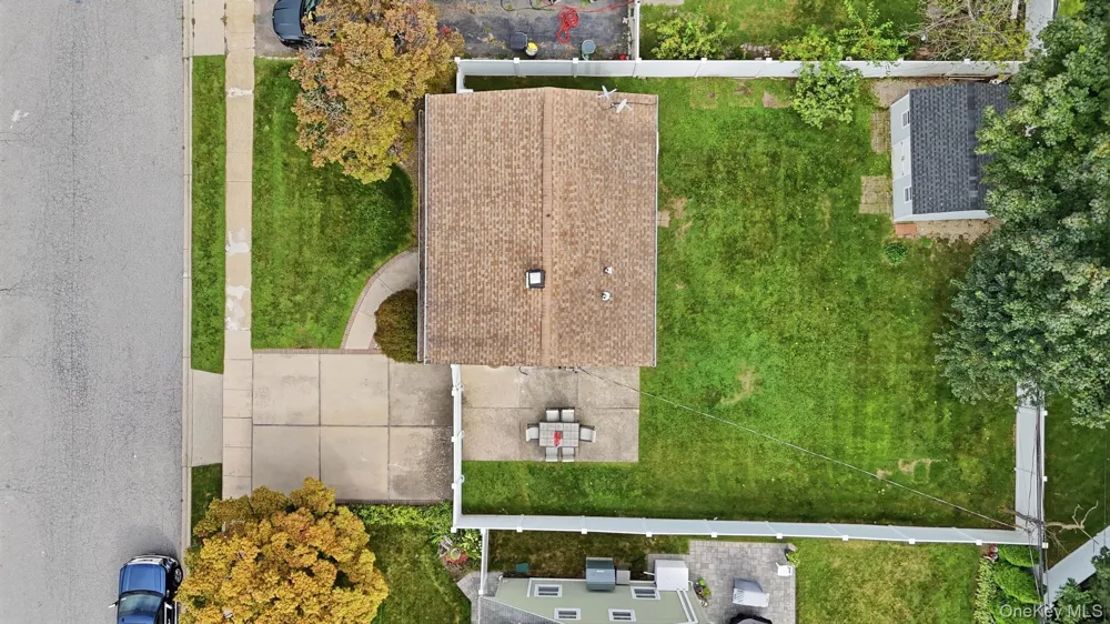 20 Needle Lane Levittown, NY 11756